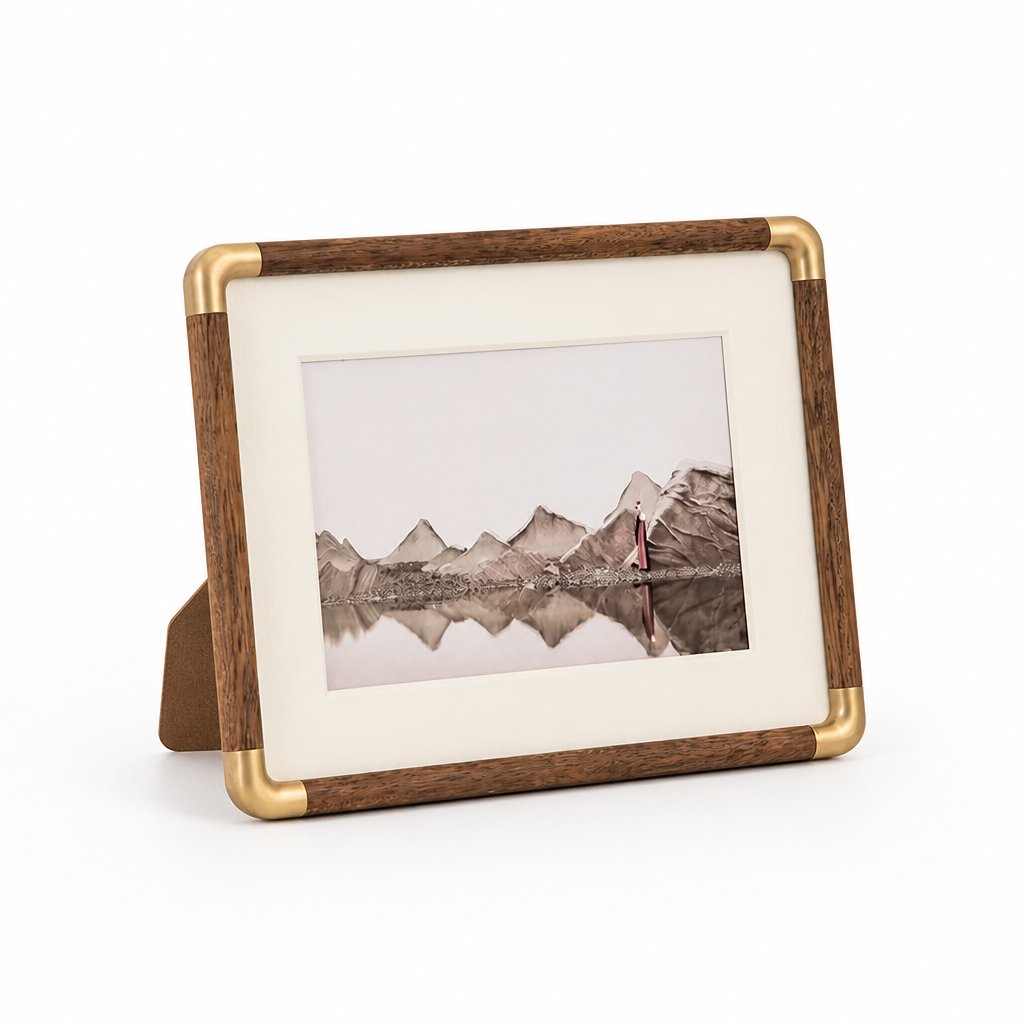 Picture Frame Sturdy Stand Rounded Corners & Metal Accents